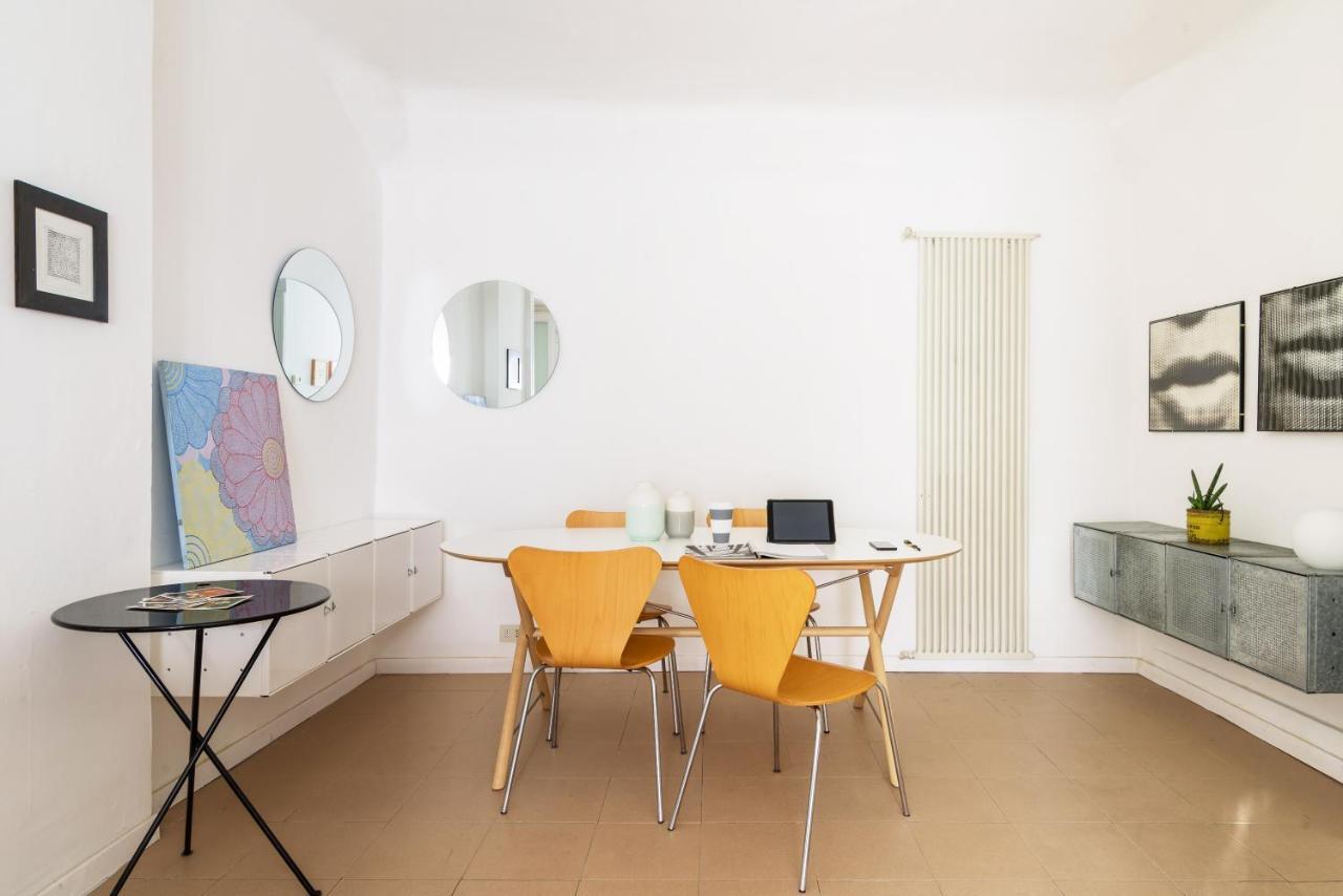 Siri Master Guest Apartment Милано Екстериор снимка